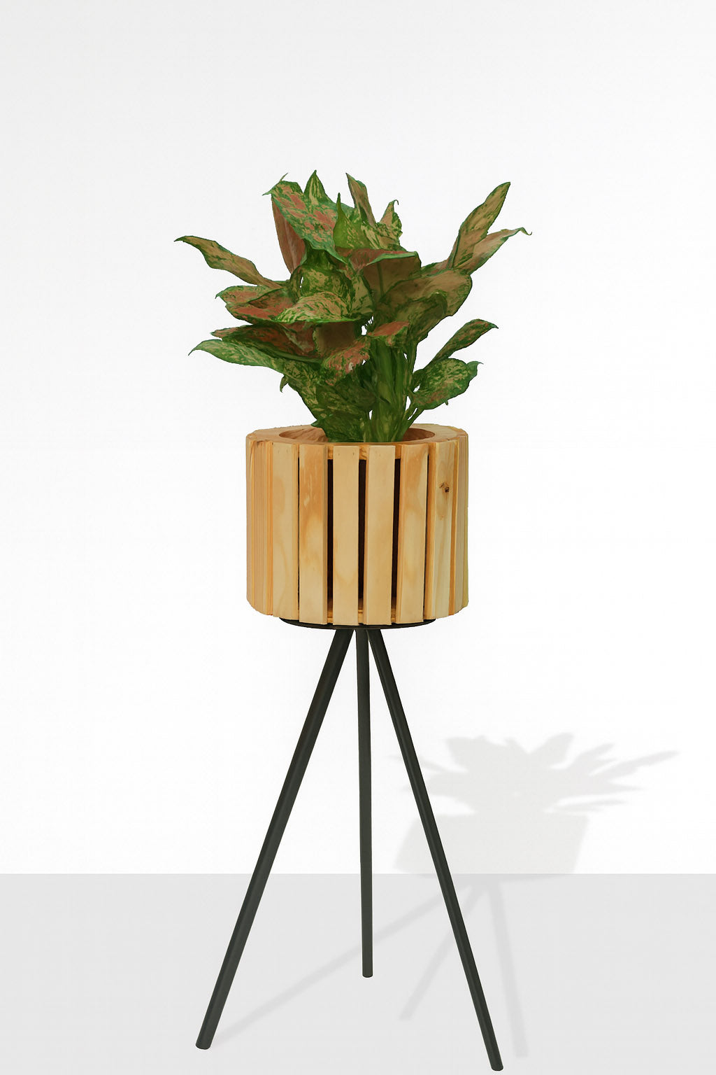 Stylish round wooden slatted planter – Exoticura decor